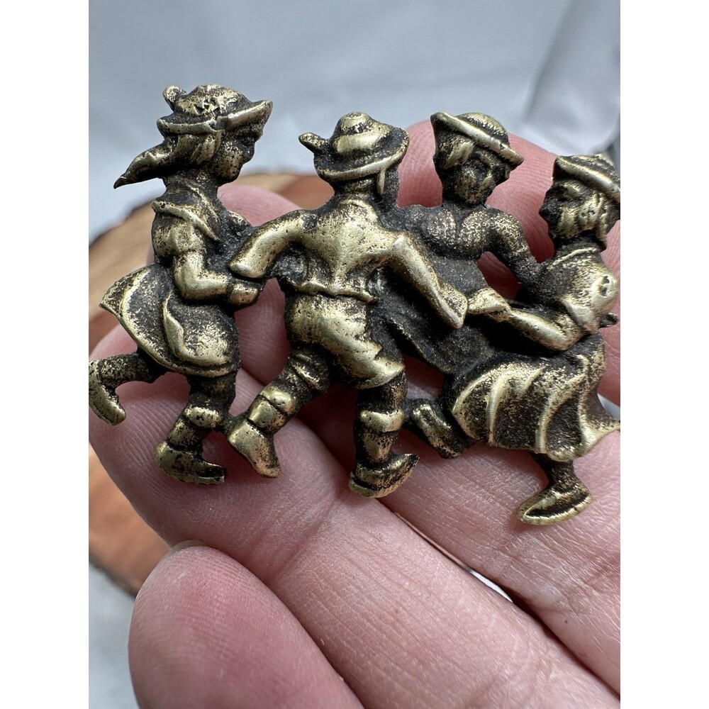 Dutch Estate Jewelry Colonial Dancing Children Family Brooch Pin